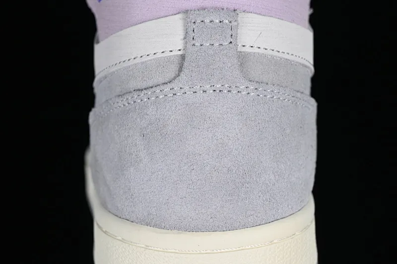 All categories Air Jordan Jordan series basketball shoes Air Jordan 1 High Air Jordan 1 Zoom CMFT AJ1 Joe 1 gray and purple color matching DV1305-005